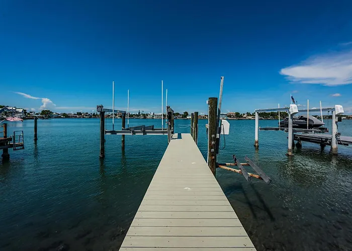 Castaway Waterfront * Clearwater Beach
