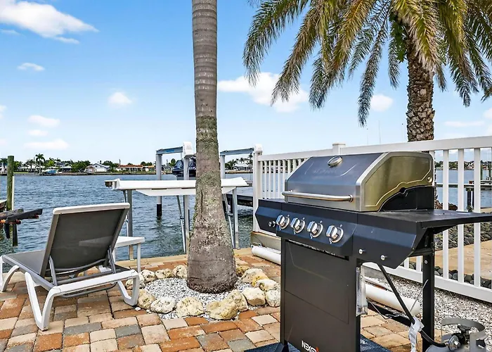 Castaway Waterfront * Clearwater Beach